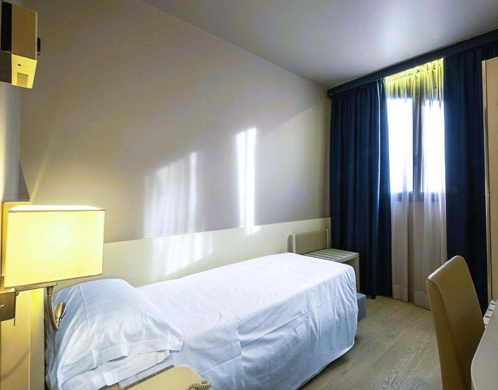 Sorrento Inn Lodge Екстериор снимка